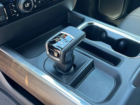 New 2026 Chevrolet Silverado 1500 High Country AWD/4WD image 24