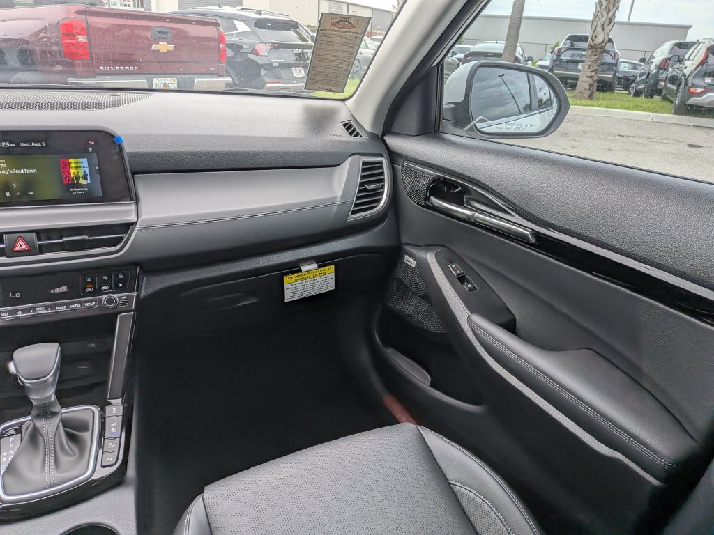 New 2026 Kia Seltos SX w/ SX Sunroof Package AWD/4WD image 17