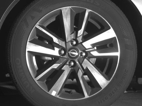 Used 2025 Nissan Versa SV FWD image 12