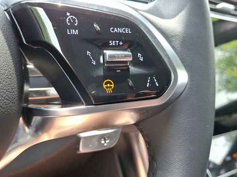 Certified 2024 Jaguar XF R-Dynamic SE image 26