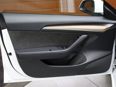Used 2023 Tesla Model 3 Standard Range RWD image 46