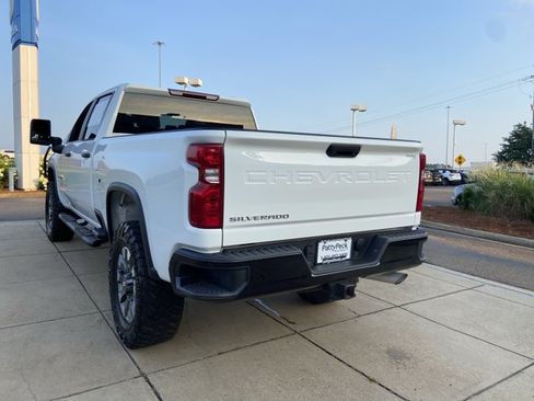 Used 2025 Chevrolet Silverado 2500 Custom AWD/4WD image 9