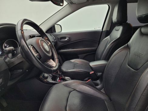 Used 2018 Jeep Compass Limited w/ Navigation Group AWD/4WD image 17