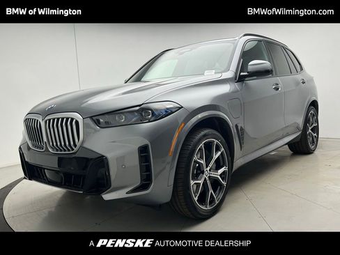 New 2026 BMW X5 xDrive50e w/ M Sport Package AWD/4WD image 1
