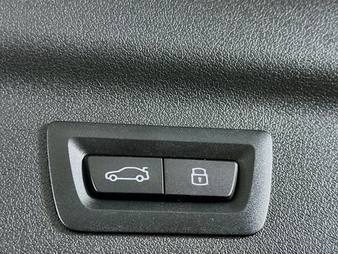 Used 2025 BMW X1 xDrive28i image 30