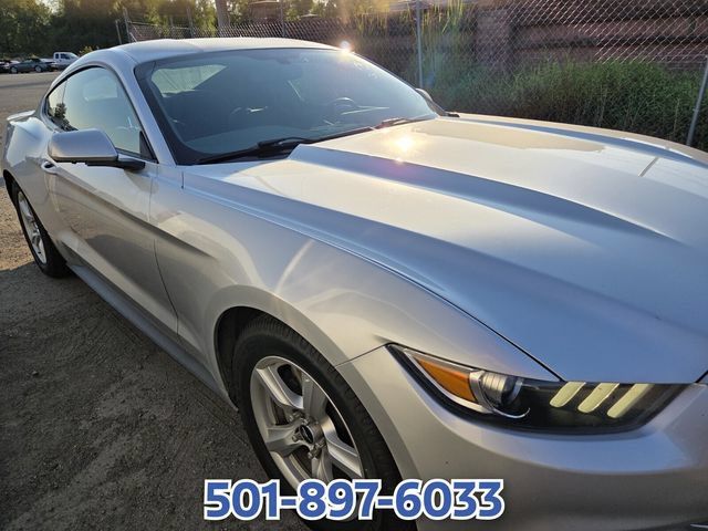 Used 2016 Ford Mustang Coupe RWD image 9