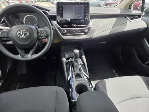 Used 2022 Toyota Corolla LE FWD image 13