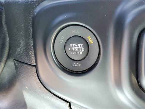 Used 2019 Jeep Wrangler Unlimited Sport S image 16