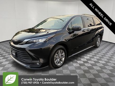 Used 2025 Toyota Sienna XLE w/ XLE Plus Package AWD/4WD image 4