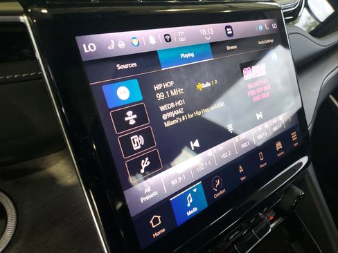 Used 2022 Jeep Grand Cherokee Limited 4xe w/ Luxury Tech Group II AWD/4WD image 25