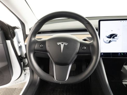 Used 2018 Tesla Model 3 Long Range image 32