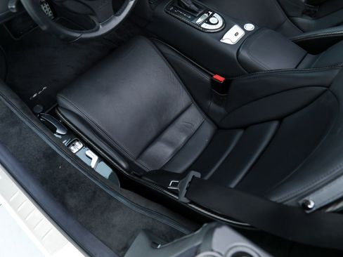 Used 2008 Mercedes-Benz SLR image 27