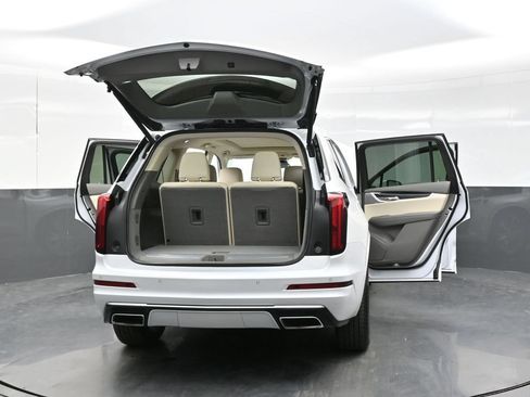 Certified 2024 Cadillac XT6 Premium Luxury w/ LPO, Floor Liner Package AWD/4WD image 48