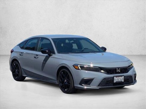Used 2024 Honda Civic Sport image 3