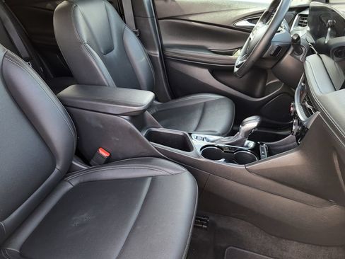 Used 2024 Buick Encore GX Sport Touring FWD image 11