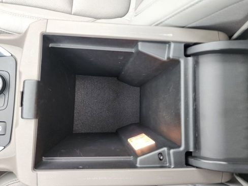 Used 2019 Chevrolet Traverse Premier w/ Driver Confidence II Package image 40