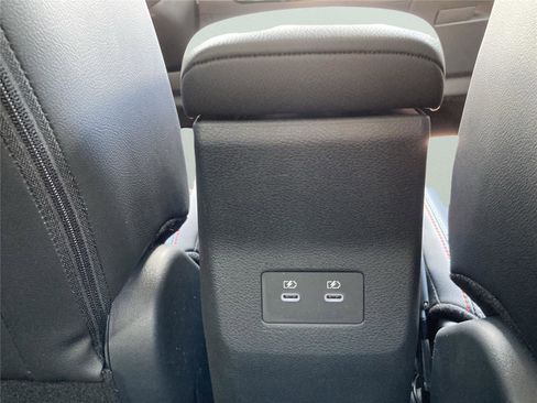 New 2025 Nissan Kicks SR image 27