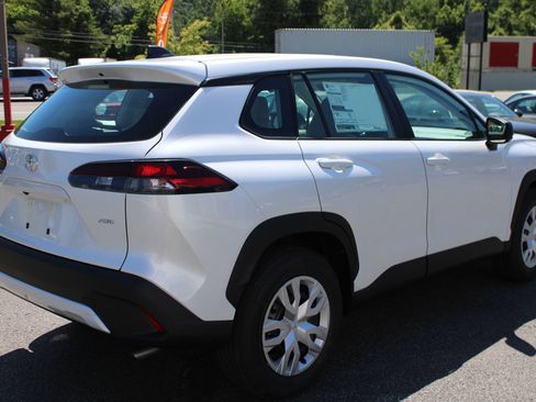 New 2026 Toyota Corolla Cross L AWD/4WD image 7