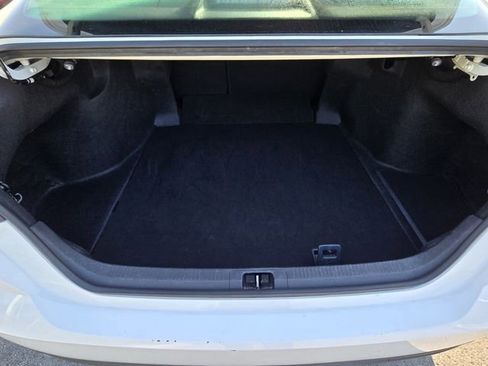 Used 2025 Toyota Camry LE image 11