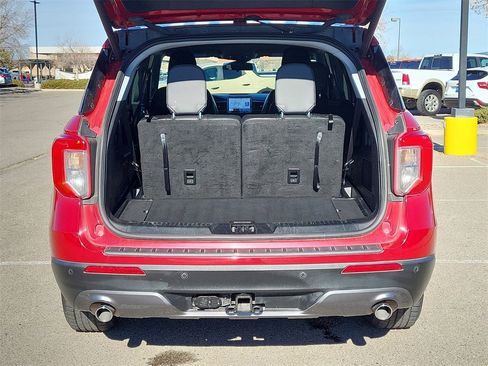 Used 2022 Ford Explorer XLT w/ Equipment Group 202A image 13