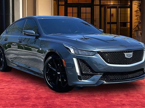 Used 2022 Cadillac CT5 Sport RWD image 2