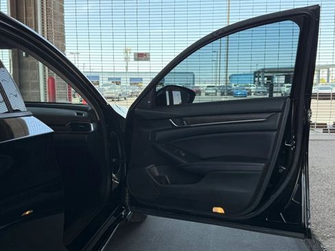 Used 2018 Honda Accord Touring image 46