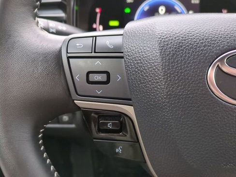 Used 2025 Toyota Camry SE image 22