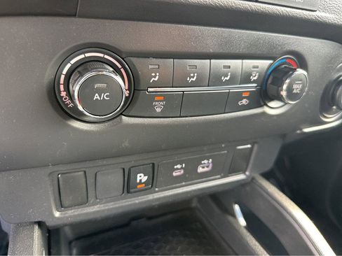 Used 2023 Nissan Frontier SV w/ Midnight Edition Package image 26