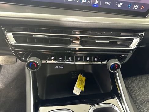 Used 2024 Chevrolet Traverse LS image 23