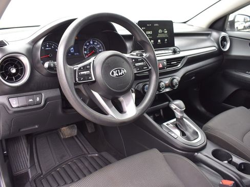 Used 2021 Kia Forte LXS FWD image 3