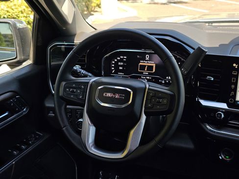 Used 2024 GMC Sierra 1500 SLT image 23