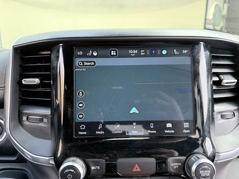 Used 2024 RAM 1500 Laramie image 17