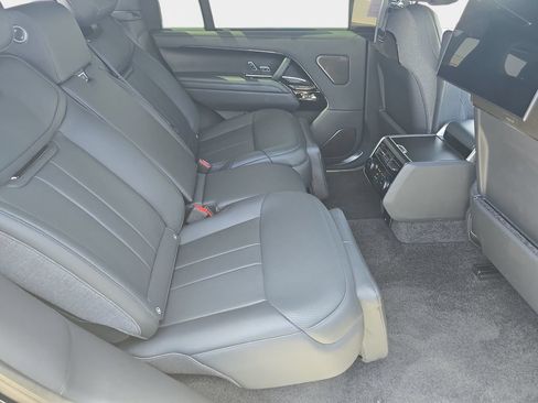 Certified 2023 Land Rover Range Rover SV AWD/4WD image 13