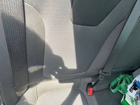 Used 2023 Buick Encore GX Select FWD image 9