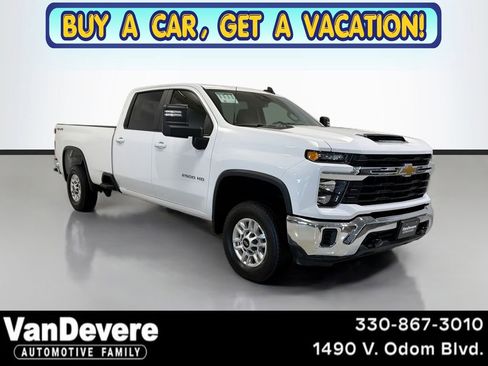Used 2024 Chevrolet Silverado 2500 LT AWD/4WD image 1