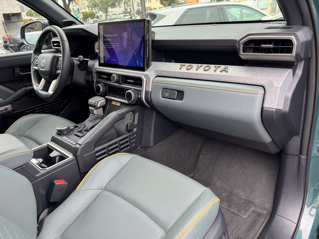 Certified 2025 Toyota 4Runner TRD Off-Road AWD/4WD image 30