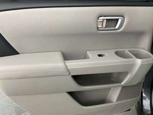 Used 2014 Honda Pilot Touring image 9