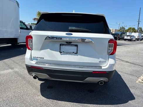 Used 2023 Ford Explorer Limited w/ Limited Technology Package AWD/4WD image 4