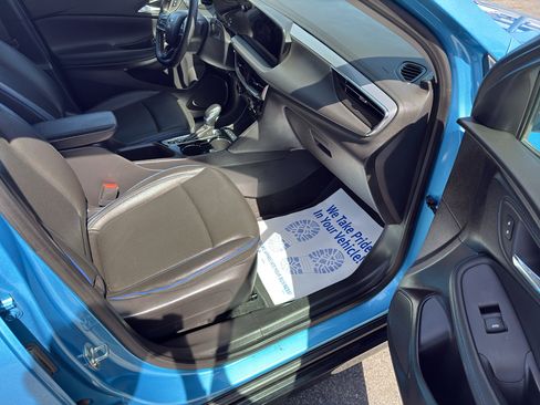 Used 2025 Buick Encore GX Sport Touring w/ Advanced Technology Package image 16