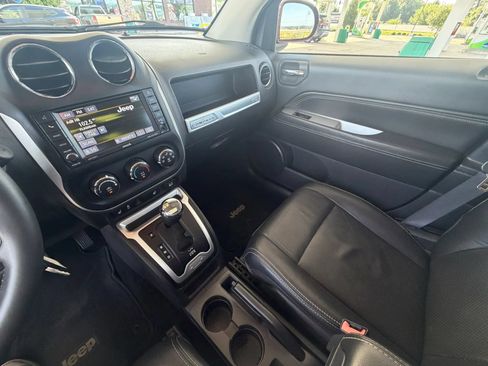 Used 2017 Jeep Compass High Altitude AWD/4WD image 17