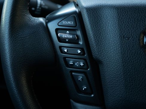 Used 2024 Nissan Titan PRO-4X w/ Pro-4x Convenience Package image 22