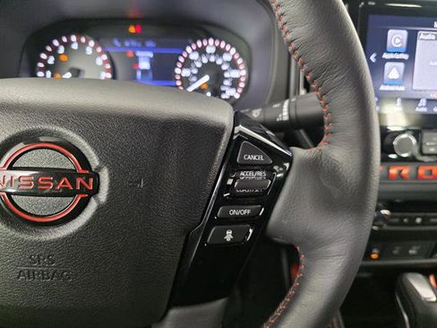 Used 2025 Nissan Frontier PRO-4X w/ Pro Convenience Package AWD/4WD image 30