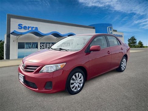 Used 2013 Toyota Corolla LE image 1