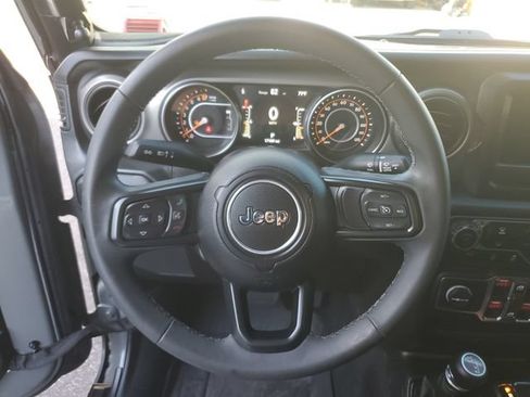 Used 2023 Jeep Gladiator Sport AWD/4WD image 19