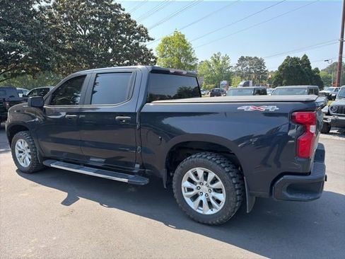 Used 2023 Chevrolet Silverado 1500 Custom AWD/4WD image 5