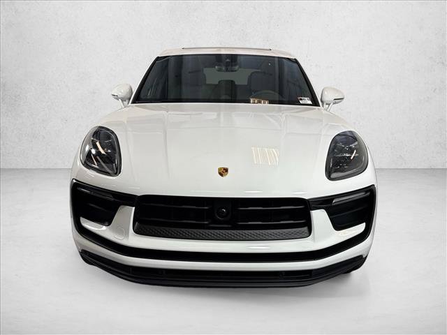 Used 2026 Porsche Macan AWD/4WD image 6