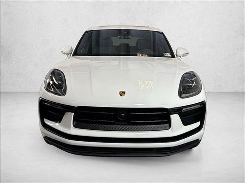 Used 2026 Porsche Macan AWD/4WD image 6