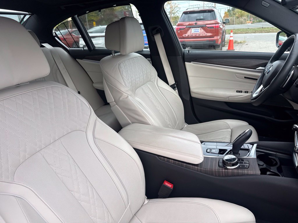 Used 2023 BMW 540i xDrive w/ Executive Package AWD/4WD image 29