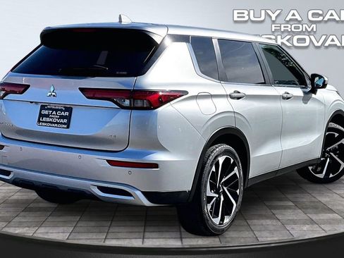 Used 2024 Mitsubishi Outlander SE AWD/4WD image 13