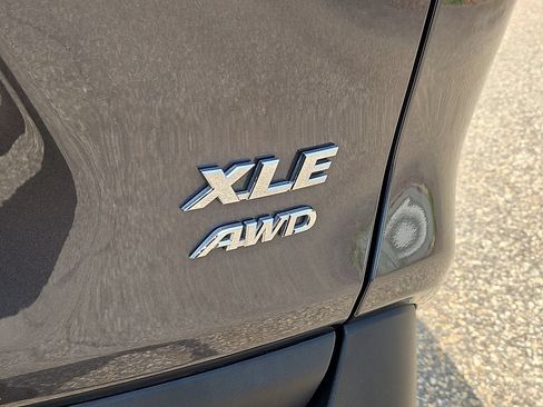 Used 2023 Toyota RAV4 XLE Premium AWD/4WD image 12